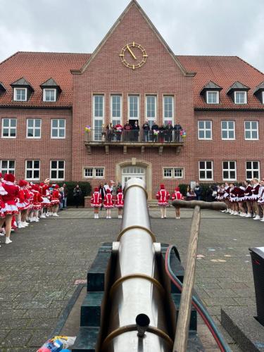 3f5aca72-8970-41bf-8189-2d2c64c683a9