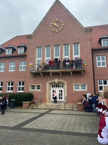 93ee7b6c-71af-4e23-bb25-6de1e8ded68d