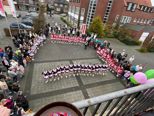 c73de97c-9a54-4441-b963-2eff51e1d1e7