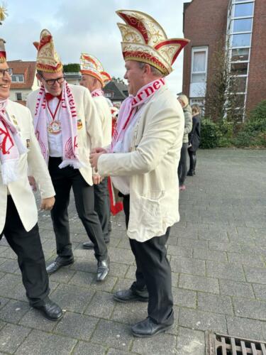 9C4F2BBF-88A8-4373-B8B7-CD7D8D83245B